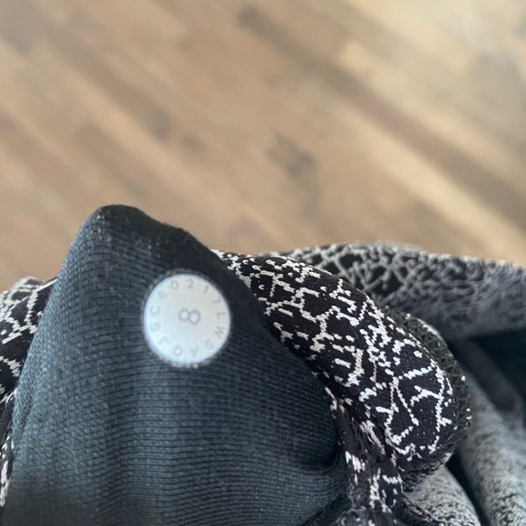 Lululemon Wunder Unders - Picture 2 of 3